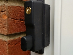 lockable double sided catch for upvc plastic side garden entry gate